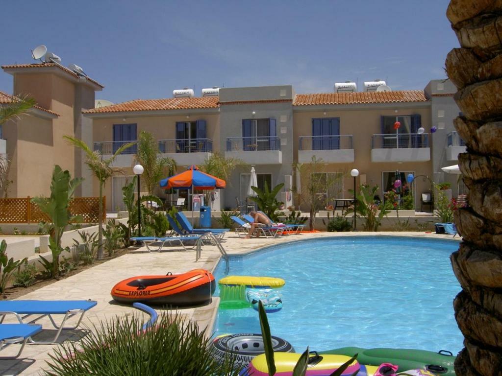 Helios Cottages Paphos Exterior photo