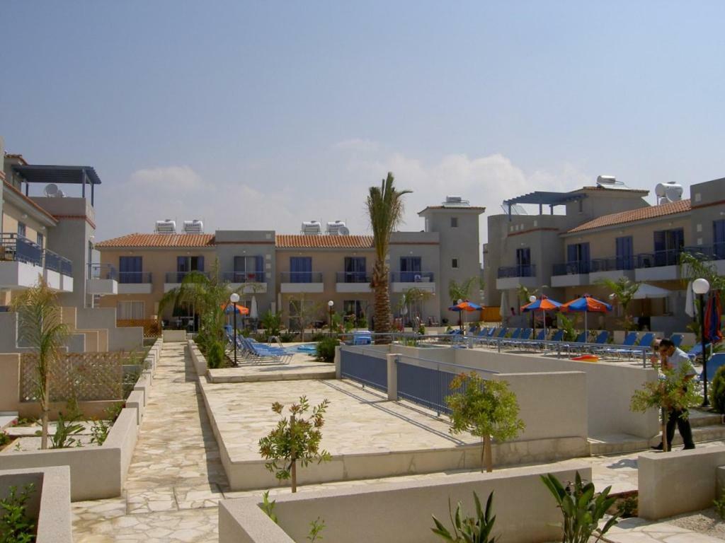 Helios Cottages Paphos Exterior photo